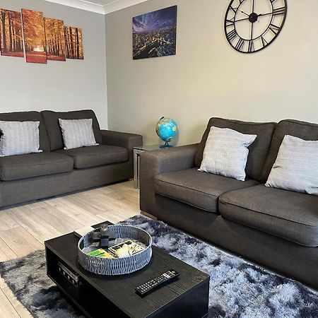 Modern Cosy Warm Home With Free Parking Chelmsford Kültér fotó