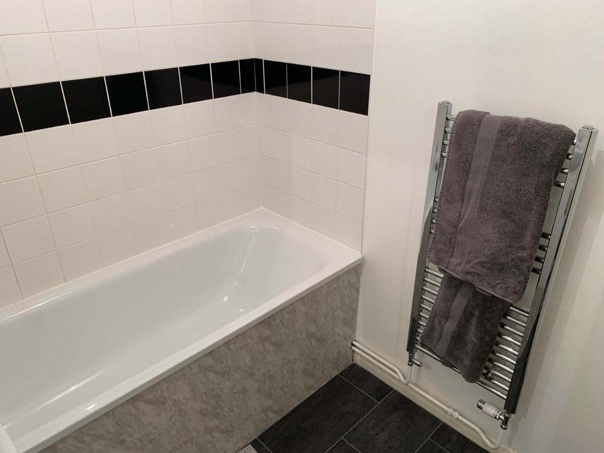 Modern Cosy Warm Home With Free Parking Chelmsford Kültér fotó